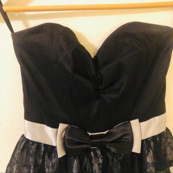 Jessica McClintock Strapless Formal Dress - Picture 6 of 9